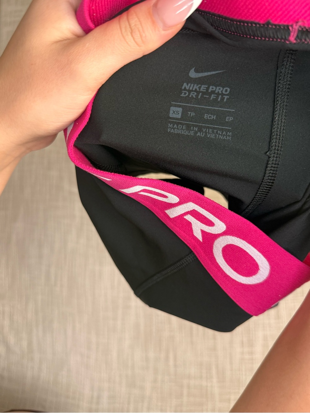 Nike Pro Dri-FIT Black Compression Shorts Pink Waistband XS - Picture 4 of 6